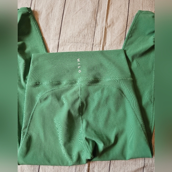 Wilo The Label Size Large Ribbed High Rise 7/8 Leggings Apple Green Activewear - Picture 7 of 9